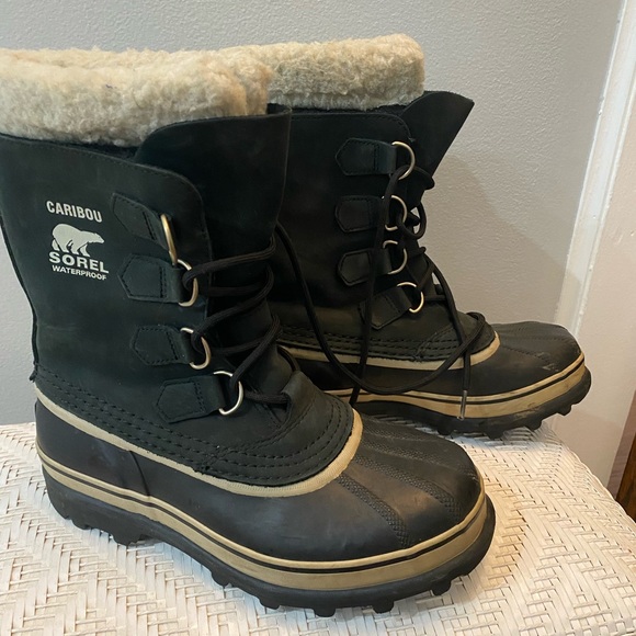 Sorel Caribou Black and Cream Snow Boots - Picture 3 of 6